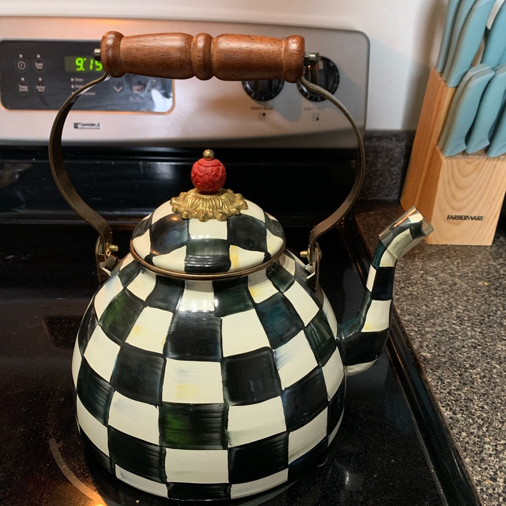 MacKenzie Child’s 2qt teapot